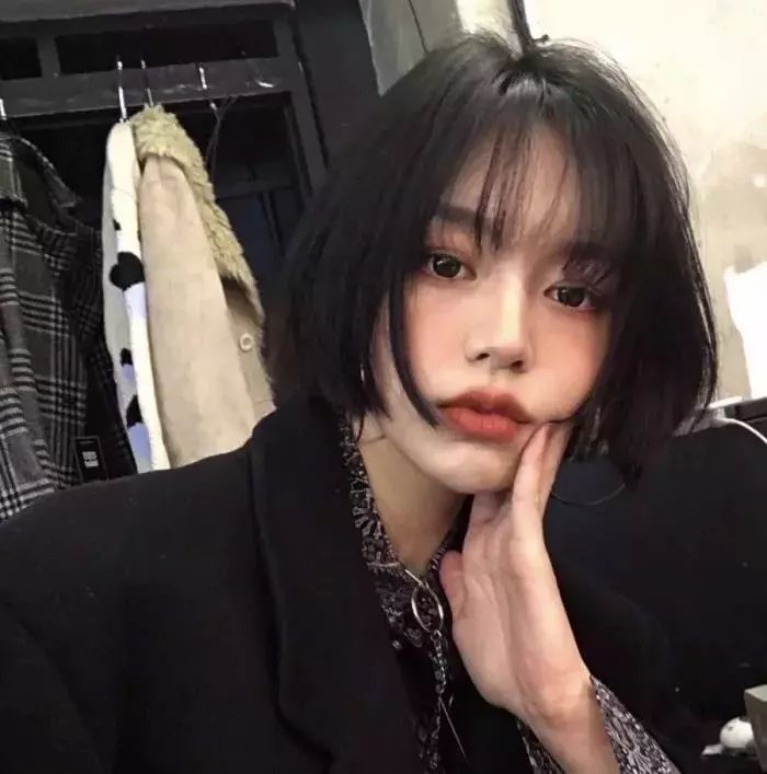 心不在焉的服务生